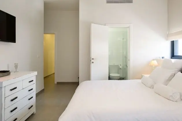 Sunny Apartments #6 - Luxury 2BR @City Center