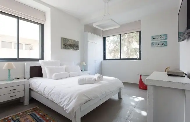 Sunny Apartments #6 - Luxury 2BR @City Center