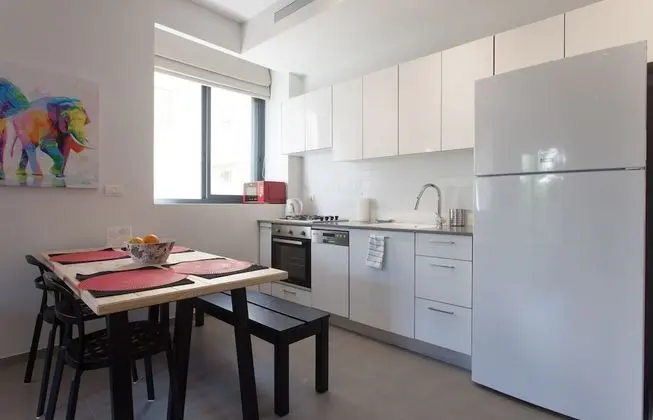 Sunny Apartments #6 - Luxury 2BR @City Center