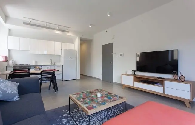 Sunny Apartments #6 - Luxury 2BR @City Center