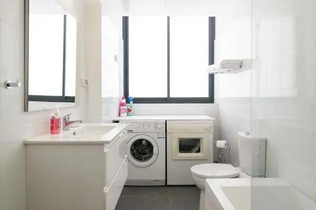 Sunny Apartments #6 - Luxury 2BR @City Center
