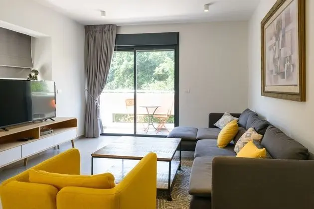 Sunny Apartments #7 - Luxury 2BR @City Center