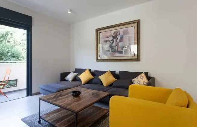 Sunny Apartments #7 - Luxury 2BR @City Center