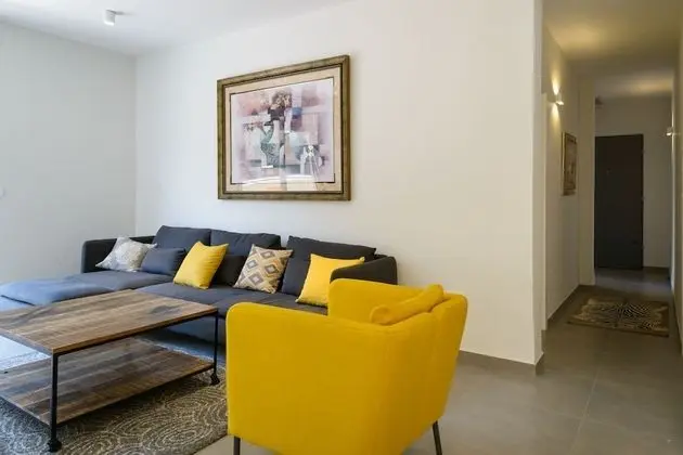 Sunny Apartments #7 - Luxury 2BR @City Center