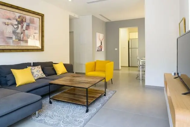 Sunny Apartments #7 - Luxury 2BR @City Center