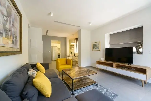 Sunny Apartments #7 - Luxury 2BR @City Center