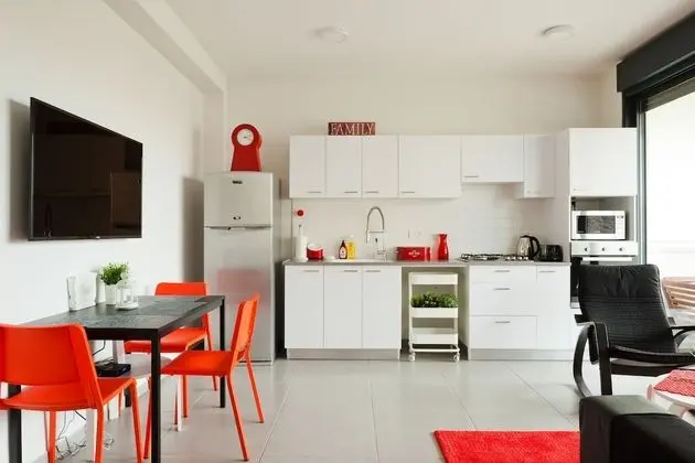 Sunny Apartments #9 - Luxury 2BR @City Center