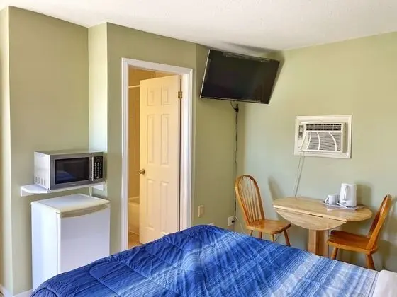 Queen Room