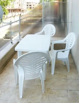 Stüdyo, Balkon