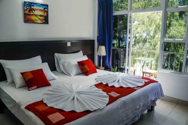 Deluxe Tek Büyük Yataklı Oda, 1 En Büyük (King) Boy Yatak, Plaj Manzaralı, Denize Sıfır