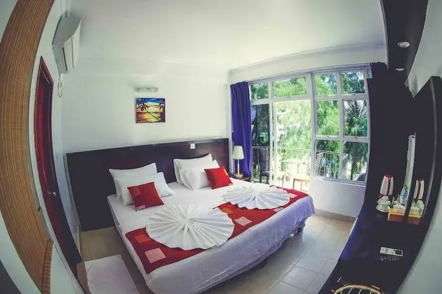 Deluxe Tek Büyük Yataklı Oda, 1 En Büyük (King) Boy Yatak, Plaj Manzaralı, Denize Sıfır