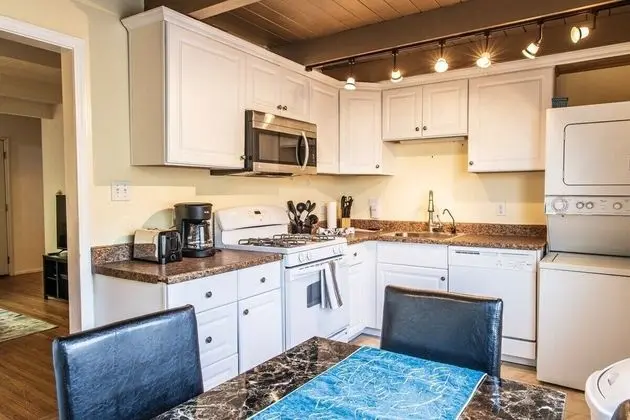 Apart Daire (Sunny Two Bed in Richmond)