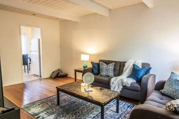 Apart Daire (Sunny Two Bed in Richmond)