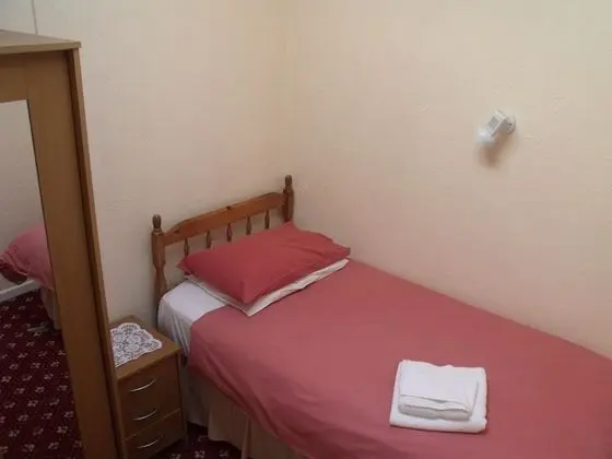 Süit, Banyolu/Duşlu ( Double Bed & Single Bed)