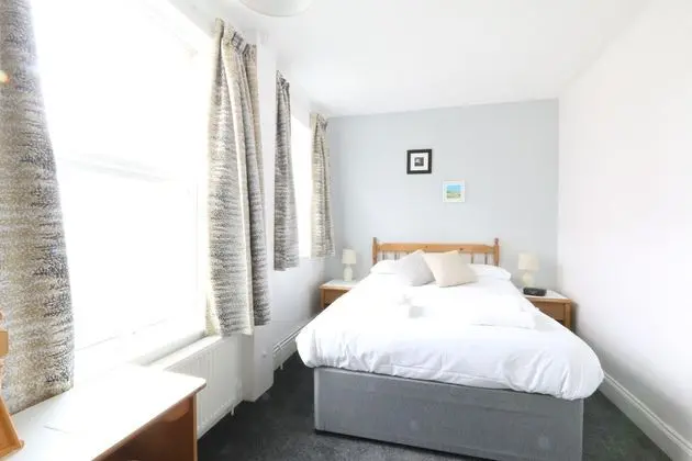 Tek Büyük Yataklı Oda, Banyolu/Duşlu