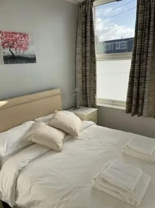 Tek Büyük Yataklı Oda, Banyolu/Duşlu (Large)