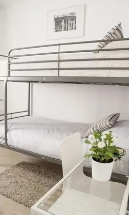 Standard Apart Daire, 6 Yatak Odası, Mutfak