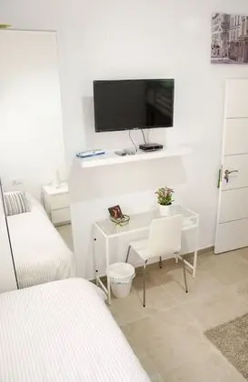 Standard Apart Daire, 6 Yatak Odası, Mutfak