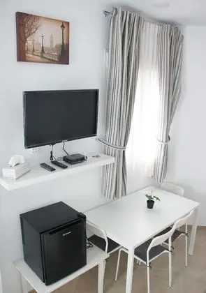 Standard Apart Daire, 6 Yatak Odası, Mutfak