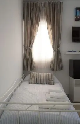 Standard Apart Daire, 6 Yatak Odası, Mutfak