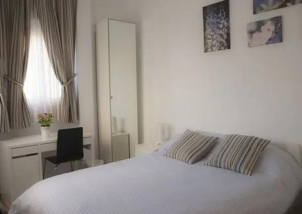 Standard Apart Daire, 6 Yatak Odası, Mutfak