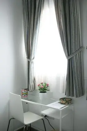 Standard Apart Daire, 6 Yatak Odası, Mutfak