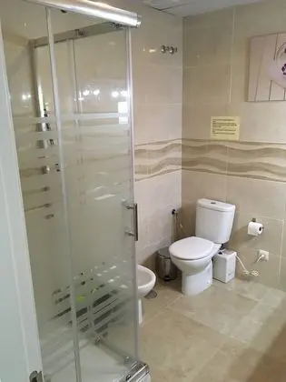 Standard Apart Daire, 6 Yatak Odası, Mutfak