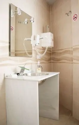 Standard Apart Daire, 6 Yatak Odası, Mutfak