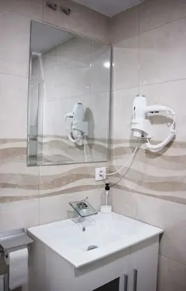 Standard Apart Daire, 6 Yatak Odası, Mutfak