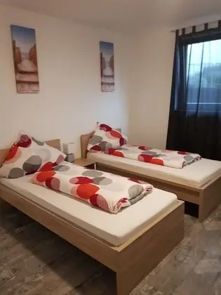 Business Tek Büyük veya İki Ayrı Yataklı Oda
