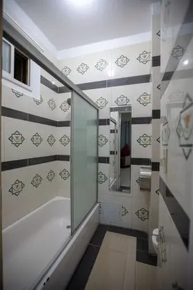 Basic Tek Kişilik Oda, Sigara İçilmez, Ortak Banyo (1 full Bed)
