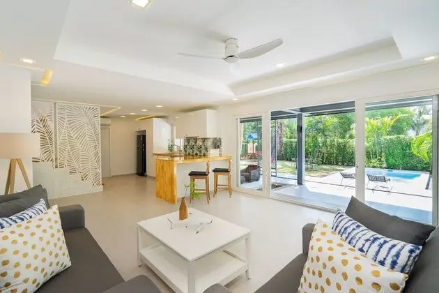 4 Bedrooms with Private Pool Villa