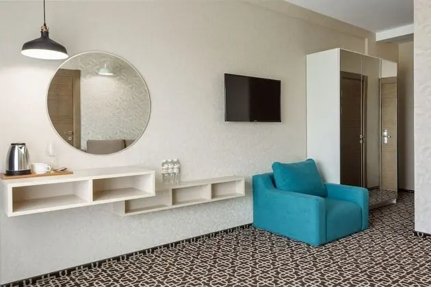 Luxury Oda
