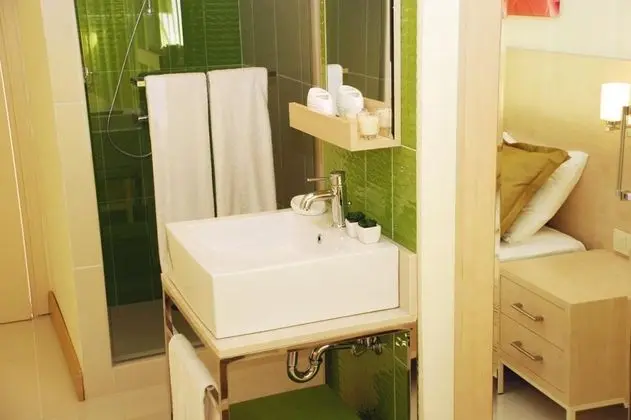 Standart Oda, Bahçe Manzaralı