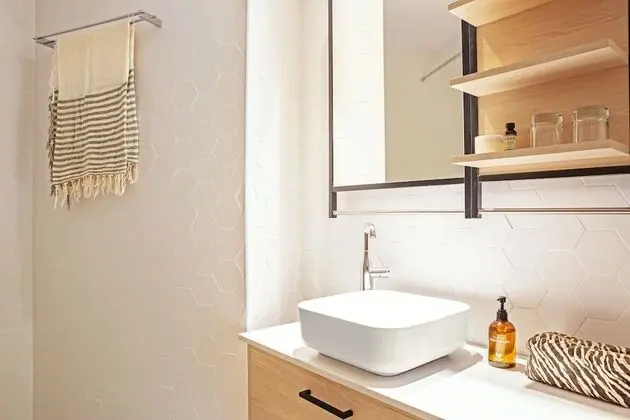 Standard Twin Side Sea View Room