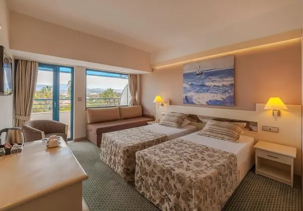 https://images.etstur.com/files/images/hotelImages/TR/54465/l/Sunrise-Resort-Hotel-Oda-381922.jpg
