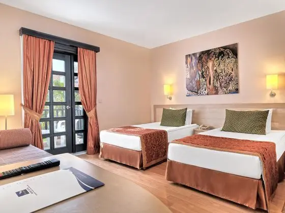https://images.etstur.com/imgproxy/resize/2560x1440/files/images/hotelImages/etsrooms/562/Sunrise_Resort_Hotel_20260120171925_0.jpg
