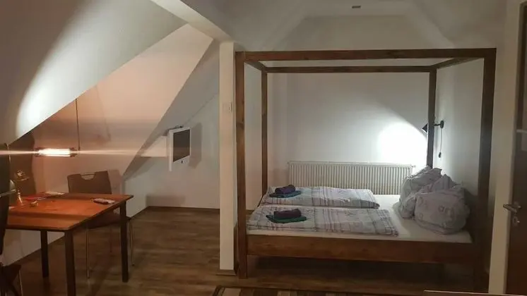 Tek Büyük Yataklı Oda