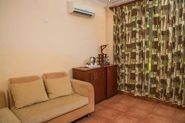 Luxury Süit, Havuz Manzaralı