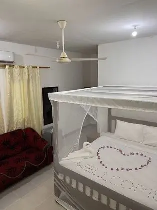 Comfort Tek Büyük Yataklı Oda