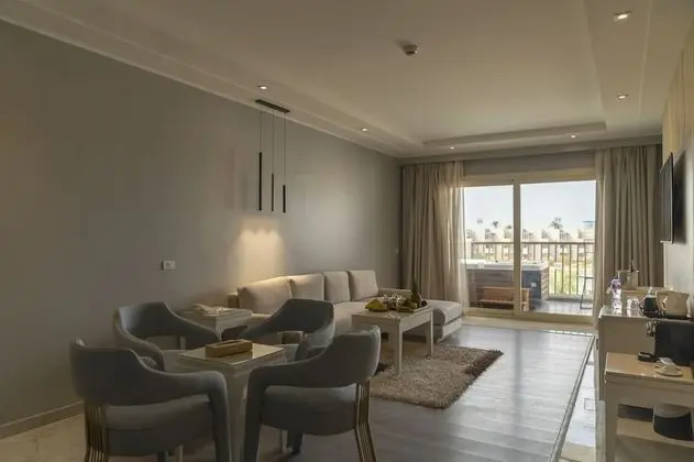 Executive Jacuzzi Suite (Posh Club)