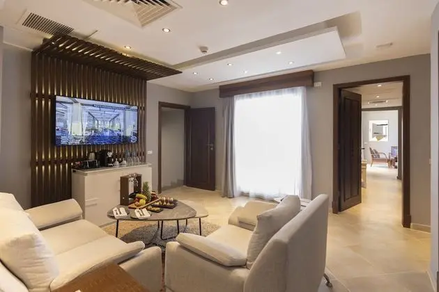 Jacuzzi Suite, Sea view (Posh Club)