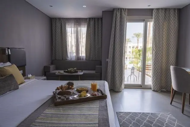 Deluxe Swim Up Room Egyptian and Residents