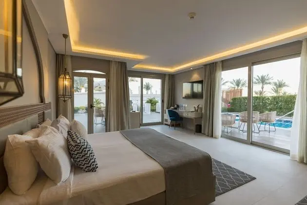 Diamond Pool Suite
