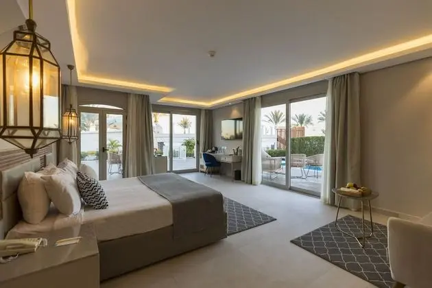 Diamond Pool Suite