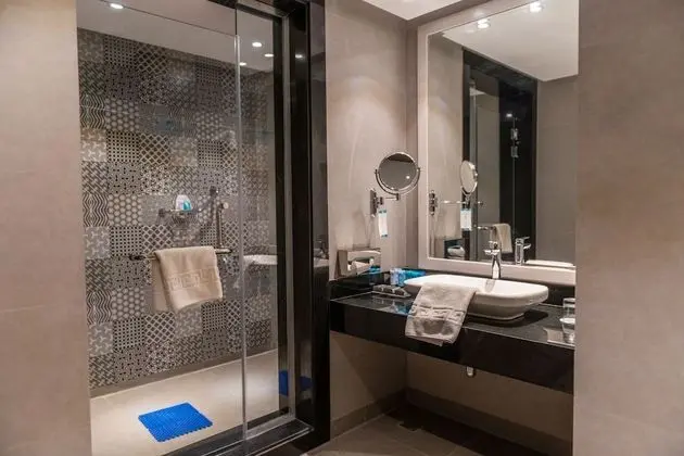 Jacuzzi Suite