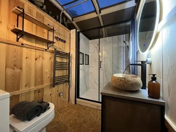 Luxury Çadır, Sıcak Su Havuzu