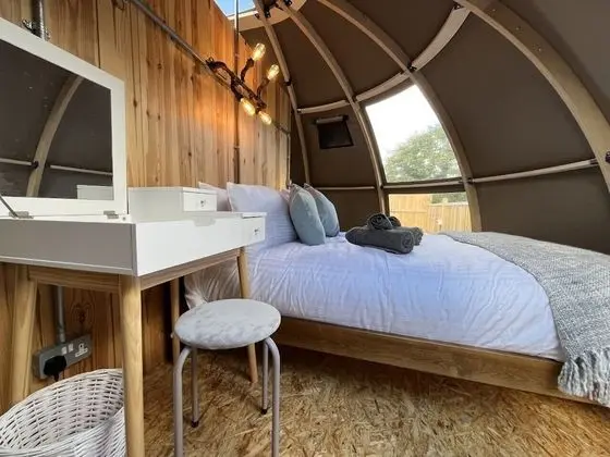 Luxury Çadır, Sıcak Su Havuzu