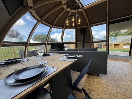Luxury Çadır, Sıcak Su Havuzu