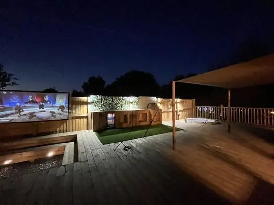 Luxury Çadır, Sıcak Su Havuzu